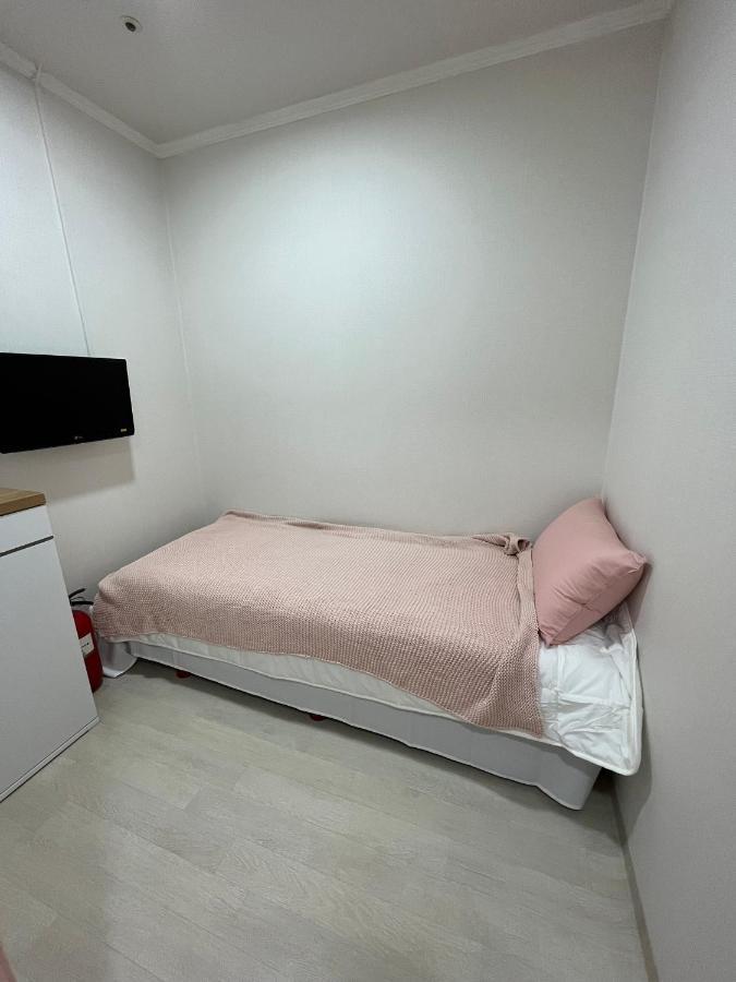 The Stay Cube House - Female Only Soul Exteriér fotografie